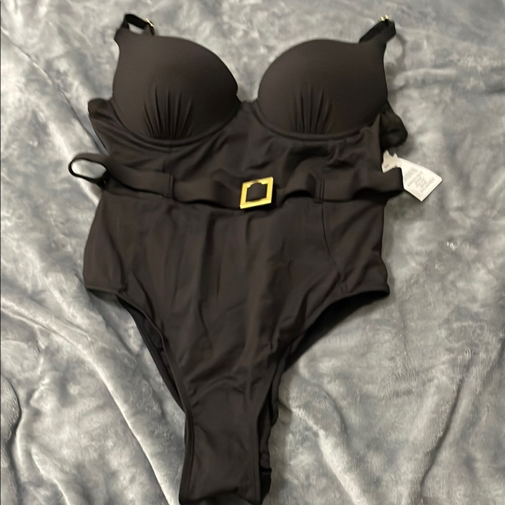 WeWoreWhat Black One Piece Swimsuit with Gold Buckle